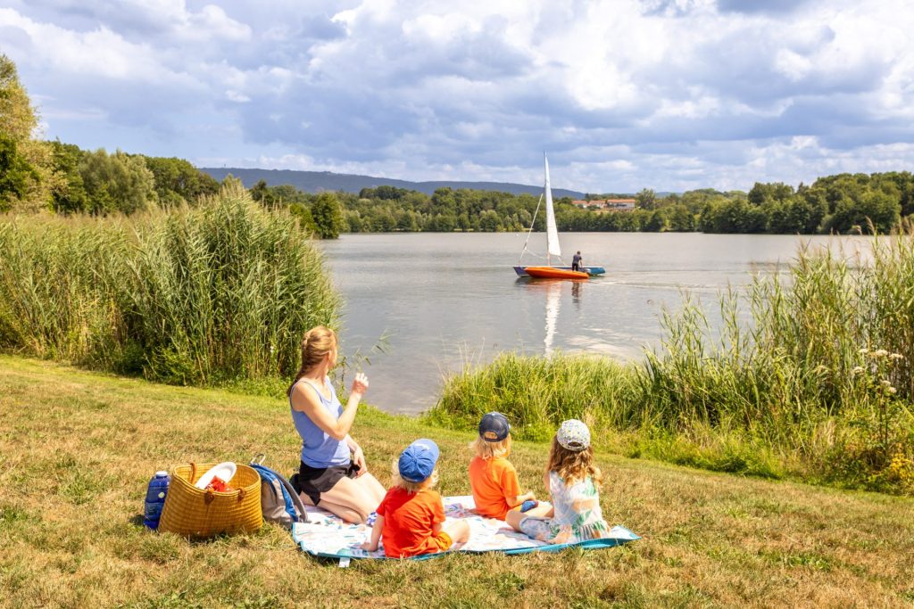 pic-nique au bord du lac Bouvent, Bourg-en-Bresse